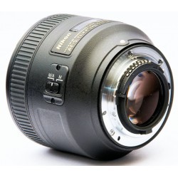 Nikon AF-S Nikkor 85mm...